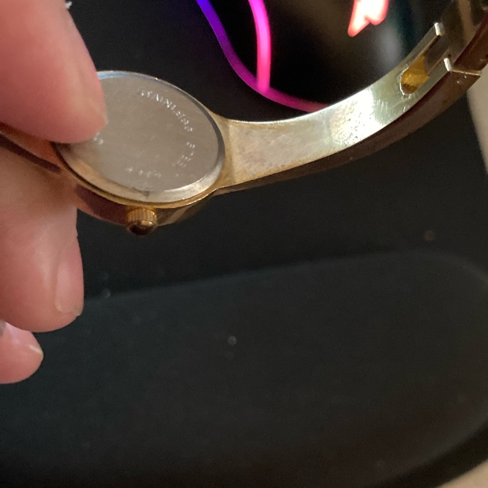 Watch - Picture 5 of 11